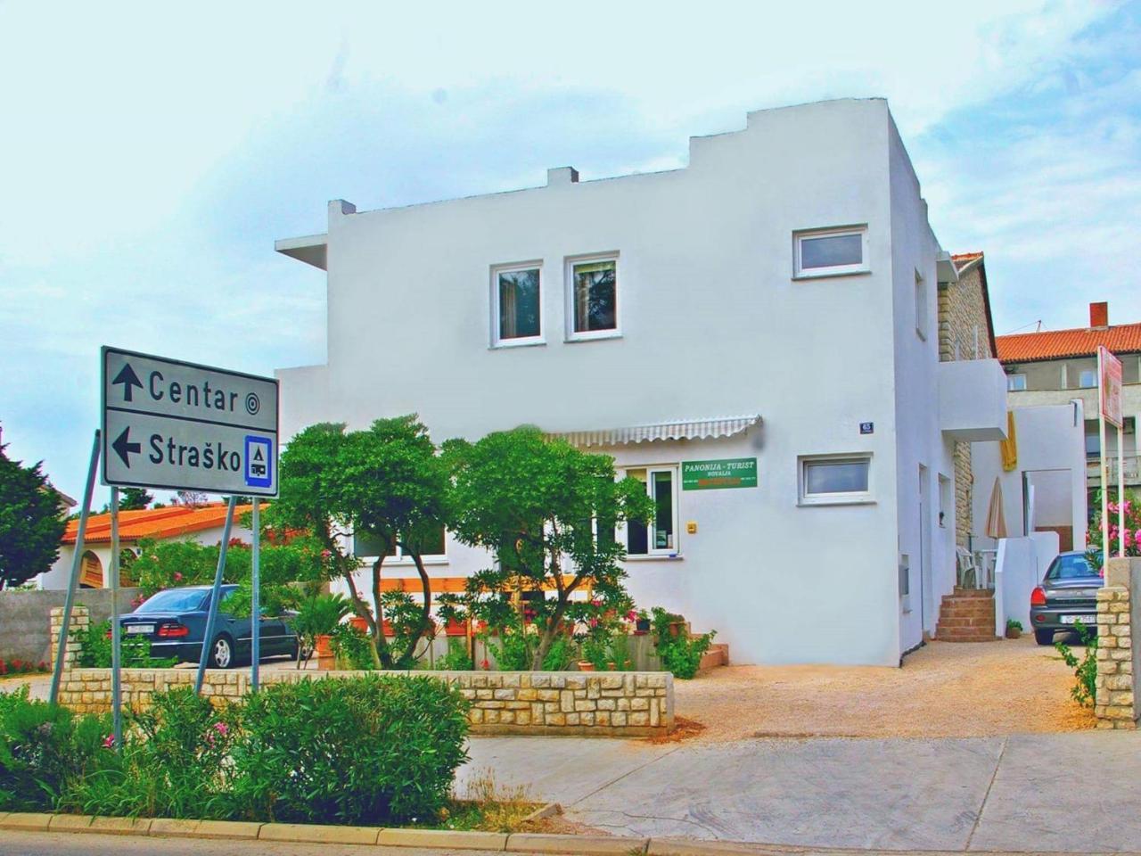 Apartments Panonija Novalja Exterior foto